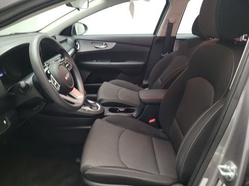 Used 2023 Kia Forte LXS w/ LXS Technology Package image 17