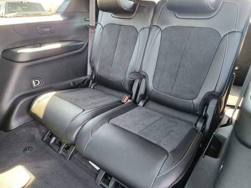 New 2025 Jeep Grand Cherokee L Altitude RWD image 21