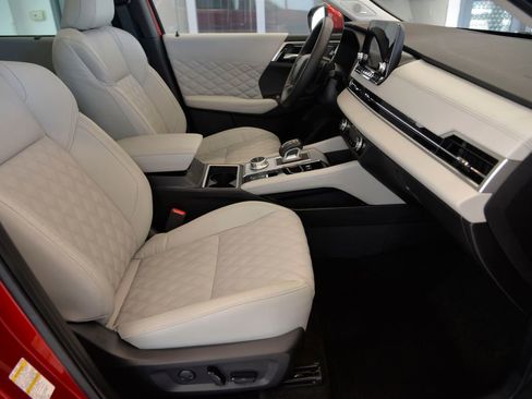 Used 2023 Mitsubishi Outlander SEL image 31