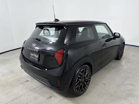 Used 2025 MINI Cooper S image 7