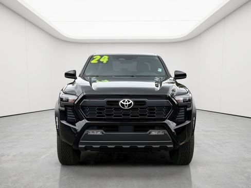 Used 2024 Toyota Tacoma TRD Off-Road AWD/4WD image 2
