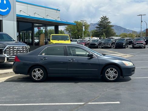 Used 2006 Honda Accord SE image 2