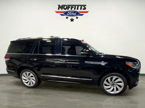 Used 2024 Lincoln Navigator Reserve image 6