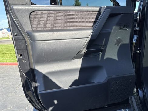 Used 2008 Nissan Titan SE image 25