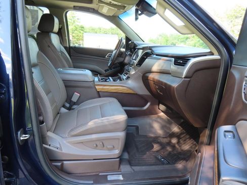 Used 2019 GMC Yukon Denali w/ Denali Ultimate Package AWD/4WD image 28