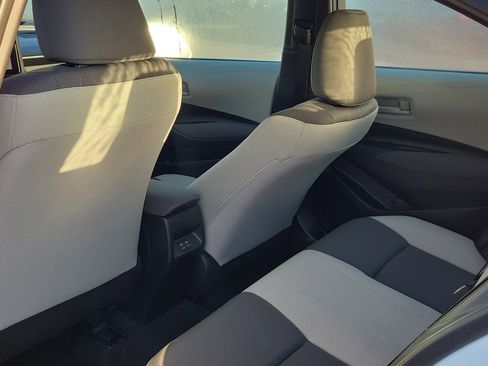 Used 2025 Toyota Corolla LE image 8