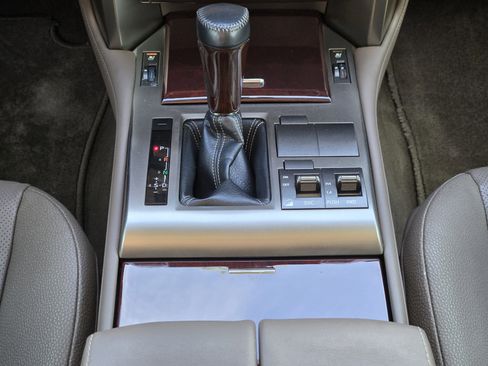 Used 2015 Lexus GX 460 w/ Premium Package AWD/4WD image 25