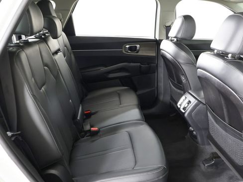 Used 2023 Kia Sorento S w/ Panoramic Sunroof Package AWD/4WD image 37