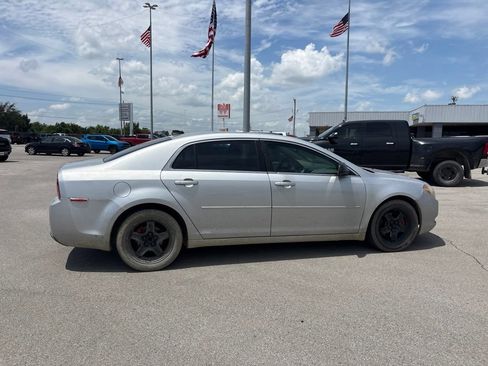 Used 2012 Chevrolet Malibu LS w/ LS Uplevel Package FWD image 3
