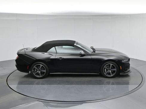 Used 2025 Ford Mustang Premium image 42