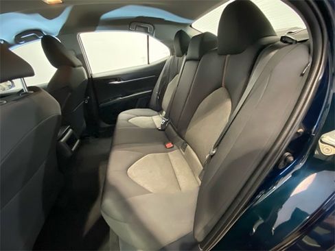Used 2020 Toyota Camry LE image 22