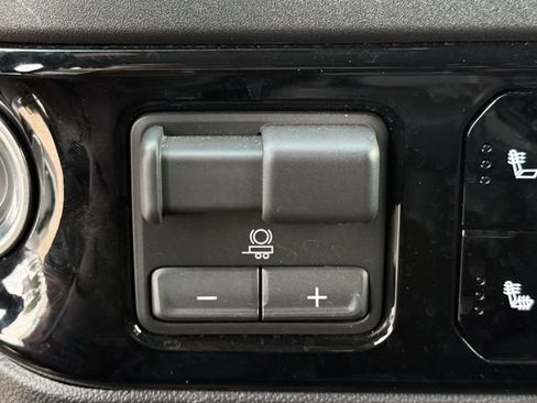 Certified 2026 Chevrolet Silverado 1500 LT RWD image 21