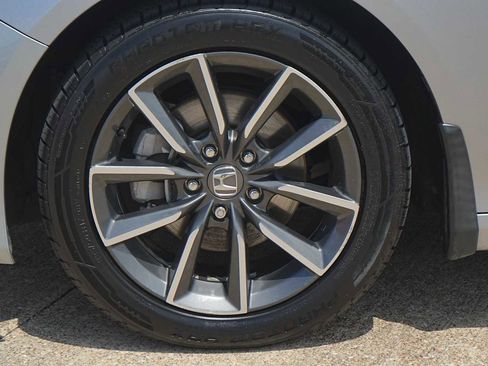Used 2022 Honda Accord EX-L image 7