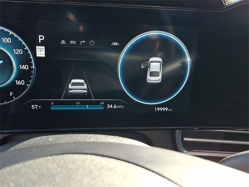 Used 2024 Hyundai Elantra SEL image 20