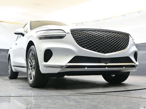 Used 2023 Genesis GV70 2.5T w/ Advanced Package AWD/4WD image 45