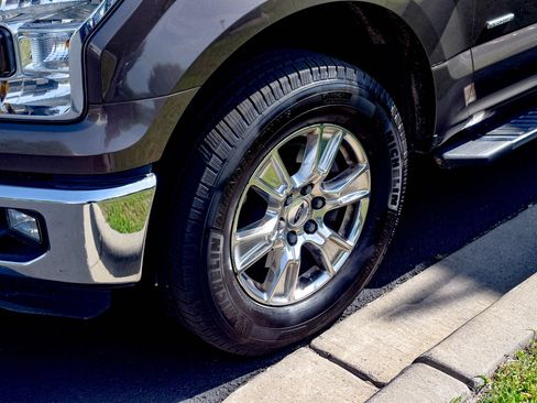 Used 2015 Ford F150 XLT w/ Equipment Group 301A Mid AWD/4WD image 11