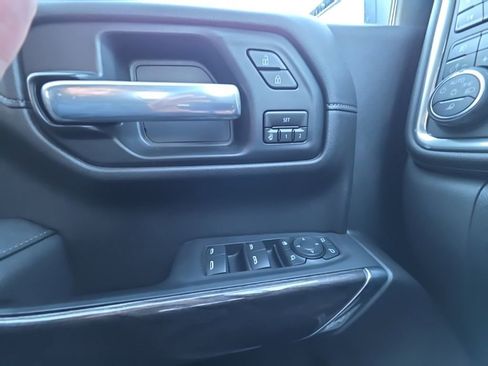 Used 2021 Chevrolet Silverado 1500 LTZ AWD/4WD image 23