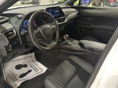 Used 2023 Lexus UX 250h F Sport AWD/4WD image 13