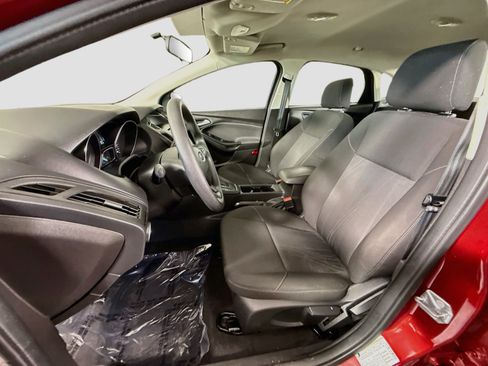 Used 2017 Ford Focus SE FWD image 21