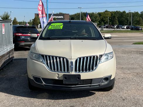 Used 2015 Lincoln MKX FWD w/ Equipment Group 102A image 3