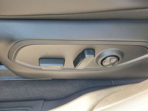 New 2025 Jeep Grand Cherokee Altitude image 5