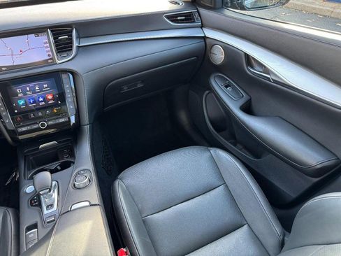 Used 2019 INFINITI QX50 Essential w/ Premium Heat Package image 16