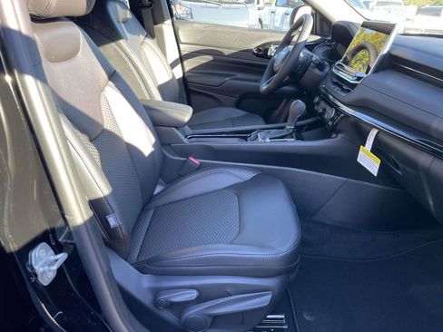 New 2026 Jeep Compass Latitude image 32