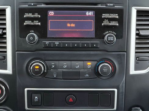 Used 2018 Nissan Titan S w/ GAWR Package AWD/4WD image 22