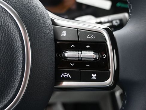 New 2026 Kia Carnival EX FWD image 27