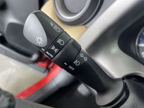 Used 2016 Toyota RAV4 Limited image 30