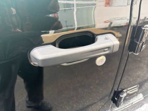 Certified 2022 Jeep Wrangler Unlimited Sahara image 2