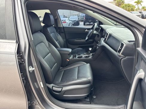 Used 2017 Kia Sportage EX image 22