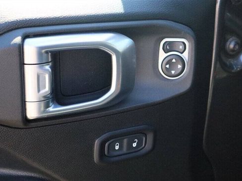 Used 2021 Jeep Wrangler Rubicon AWD/4WD image 15