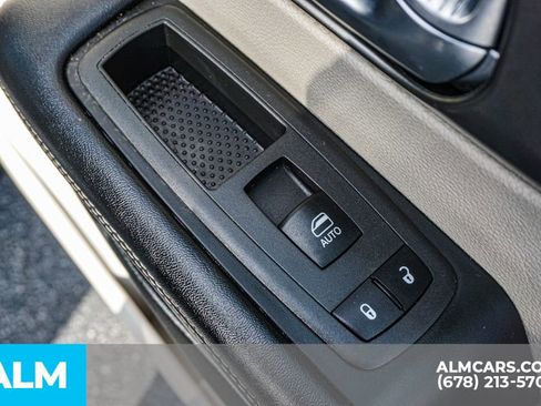 Used 2022 Chrysler Pacifica Touring-L image 58