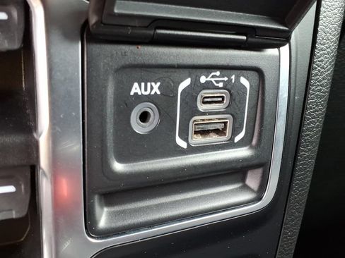 Used 2021 Jeep Wrangler Unlimited Rubicon AWD/4WD image 11