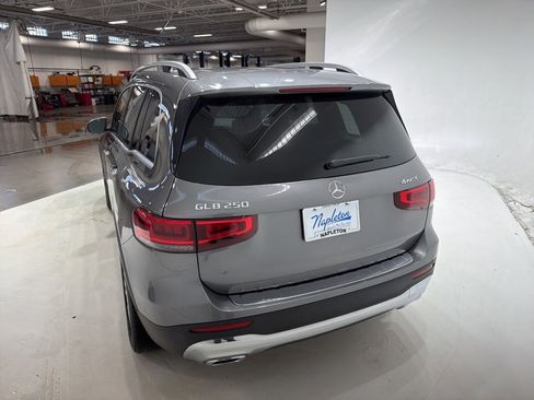 Used 2020 Mercedes-Benz GLB 250 4MATIC image 4