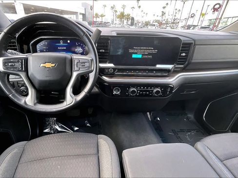 Used 2022 Chevrolet Silverado 1500 LT image 15
