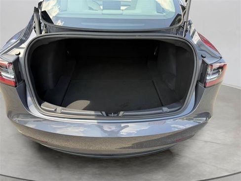 Used 2022 Tesla Model 3 Long Range AWD/4WD image 34