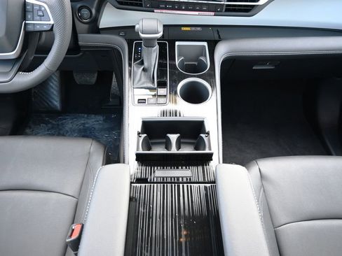 New 2026 Toyota Sienna XSE image 24