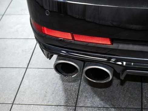 Used 2023 Audi S8 w/ S8 Executive Package AWD/4WD image 89