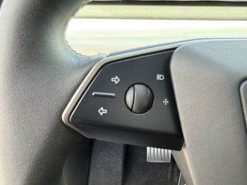 Used 2024 Tesla Cybertruck Cyberbeast AWD/4WD image 30