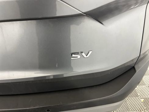 Used 2023 Nissan Rogue SV image 12