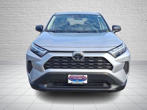 Used 2023 Toyota RAV4 LE FWD image 2