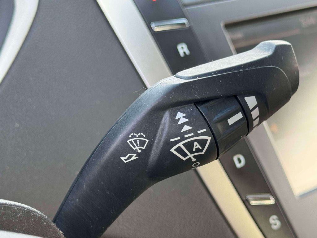 Used 2014 Lincoln MKZ FWD image 21