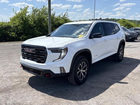 Used 2025 GMC Acadia AT4 AWD/4WD image 3