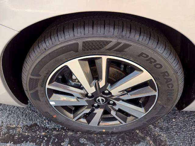 Certified 2025 Nissan Versa SV FWD image 22