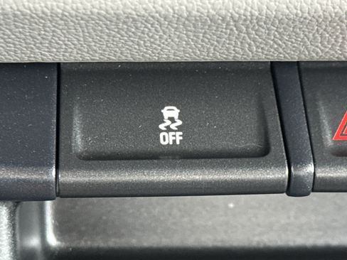 Used 2019 Chevrolet Colorado W/T image 21