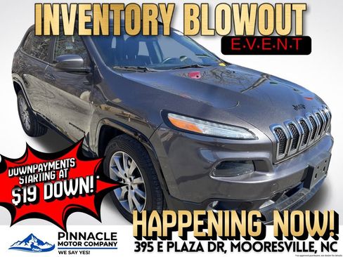 Used 2018 Jeep Cherokee Latitude image 1