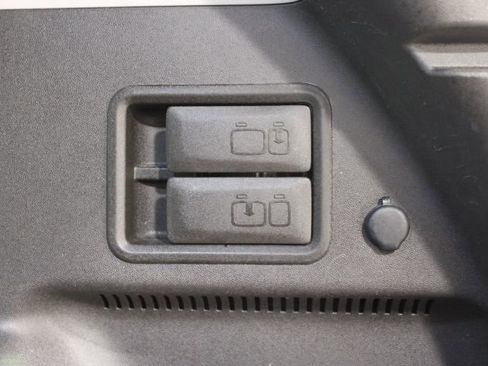 Certified 2022 GMC Terrain SLT w/ Tech Package image 16