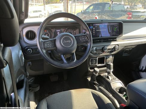 Used 2024 Jeep Wrangler Unlimited Sport AWD/4WD image 12